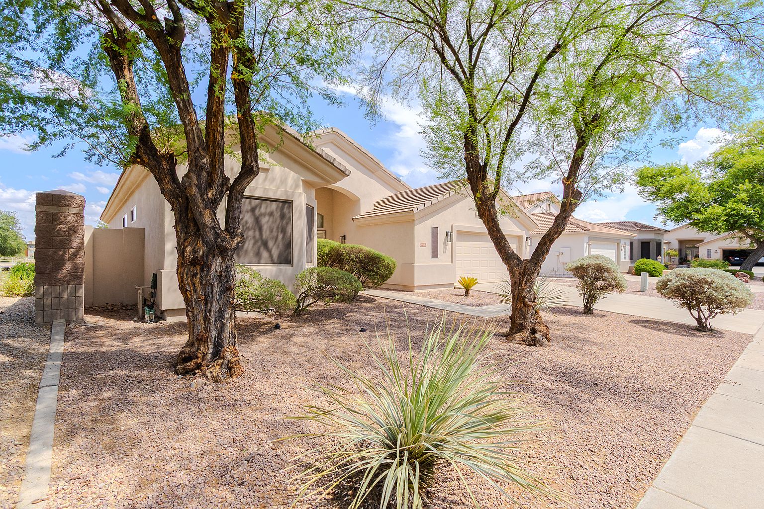 20457 N 80th Dr photo 2
