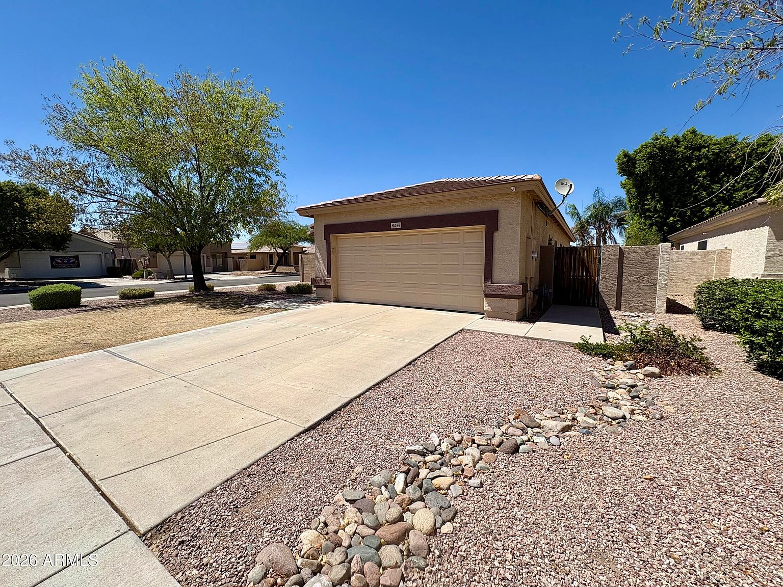 8234 W Salter Dr Peoria, AZ 85382 photo 3