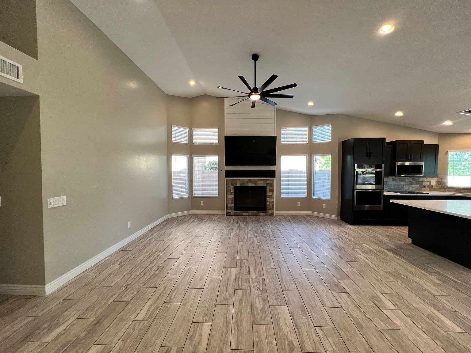 7033 W Kimberly Way photo 5