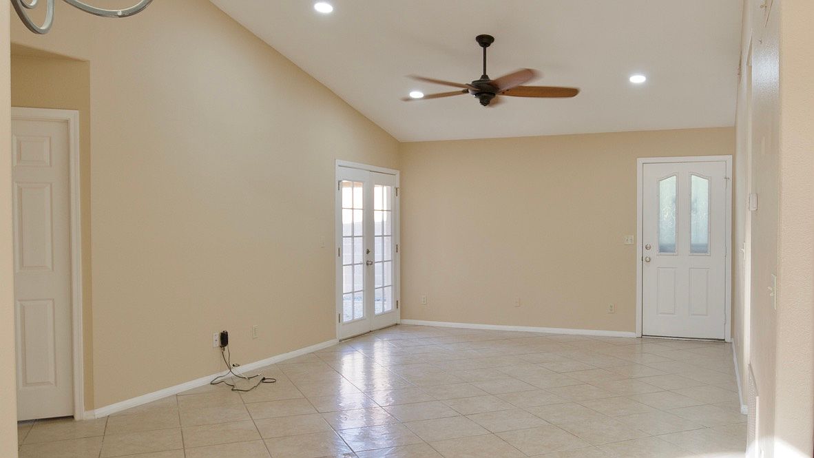 7568 West Kerry Lane, Glendale, AZ 85308 photo 5