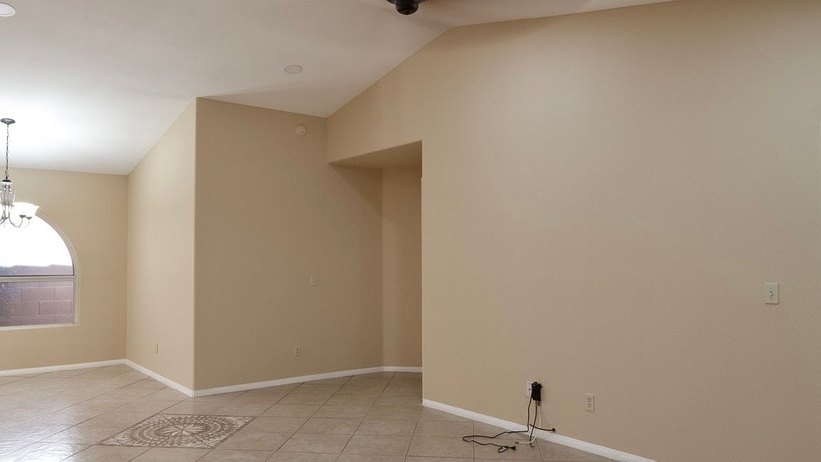 7568 West Kerry Lane, Glendale, AZ 85308 photo 4