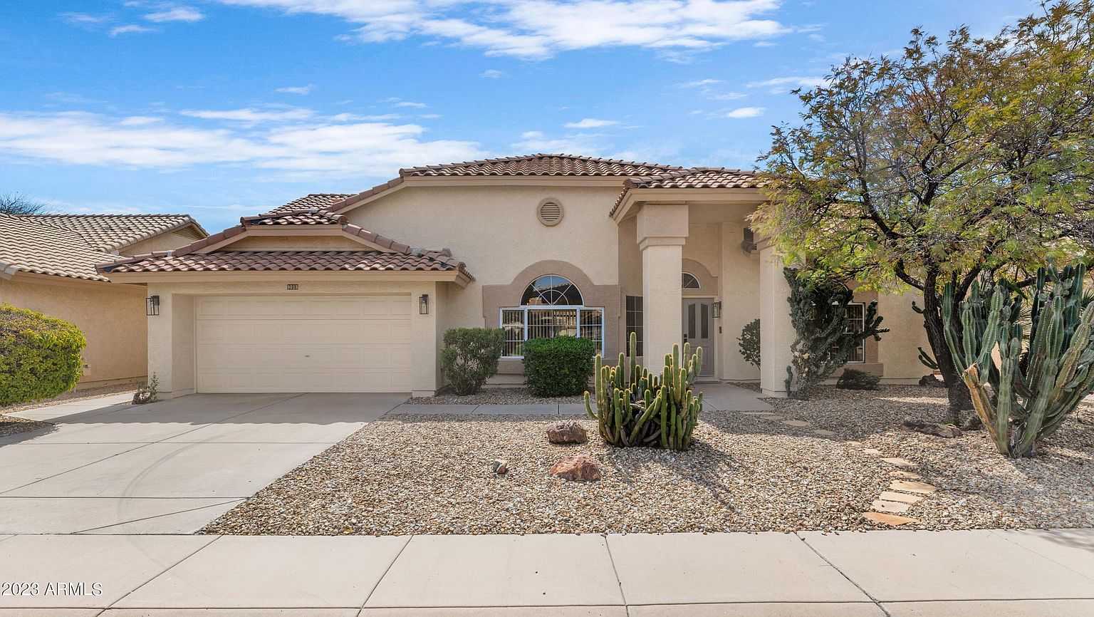 9013 W Kerry Ln Peoria, AZ 85382 photo 2