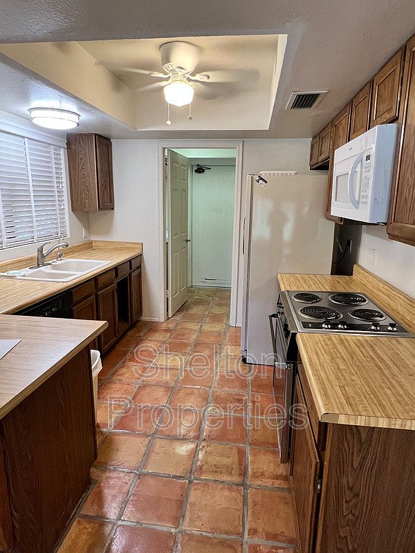 18942 N 96th Ln Peoria, AZ 85382 photo 5