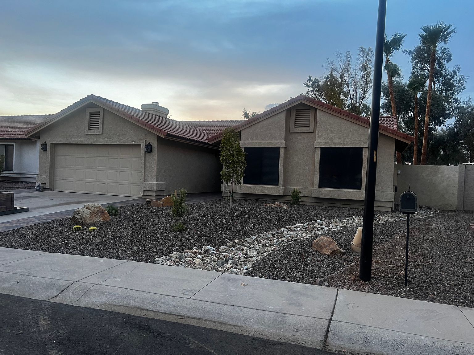 18848 N 73rd Dr photo 2