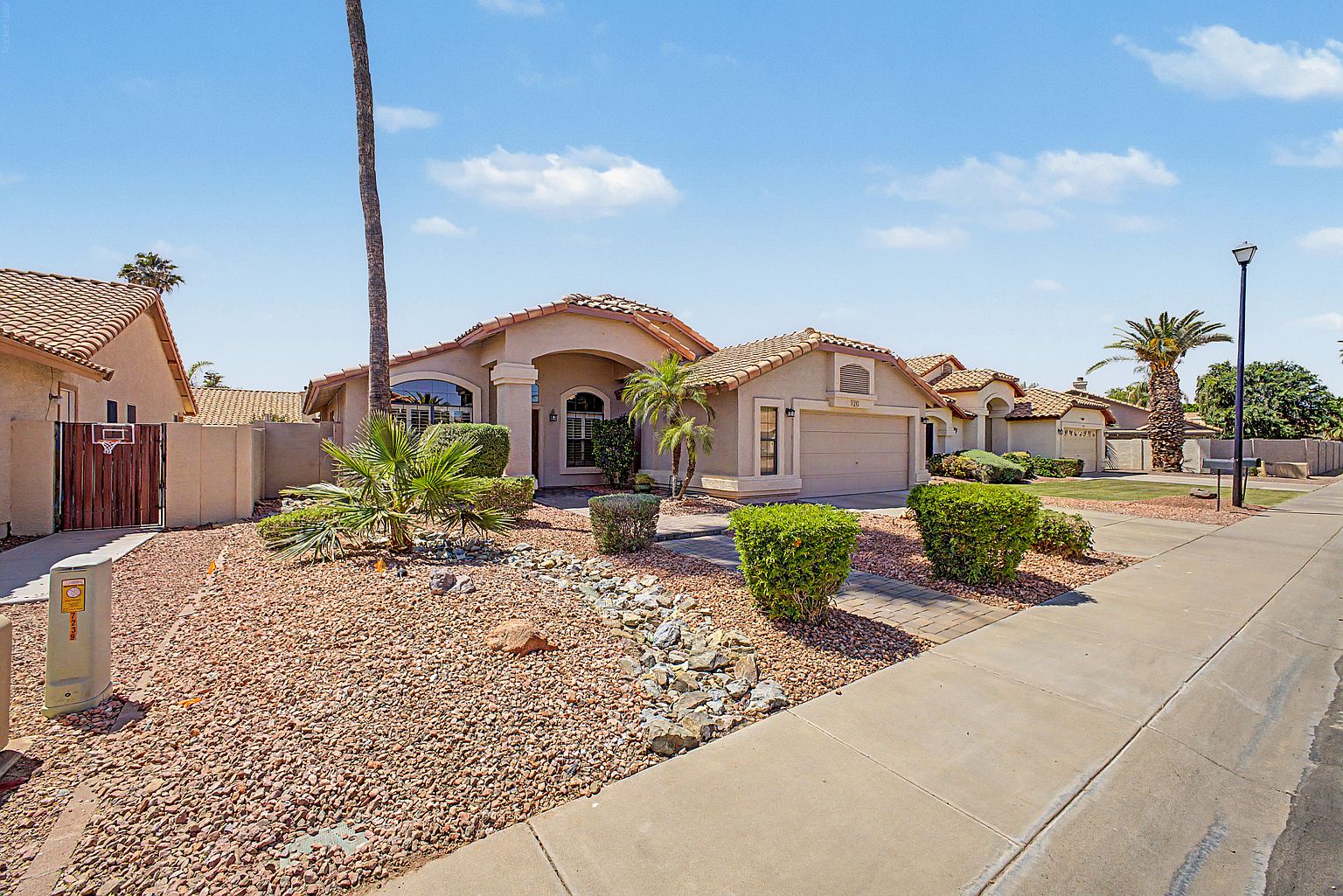 7243 W Morrow Dr Glendale, AZ 85308 photo 3