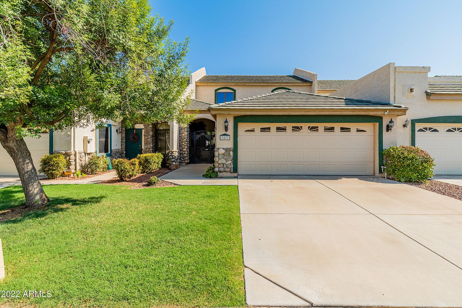 7477 W DENARO Drive photo 2