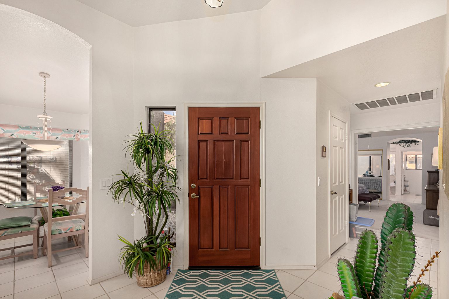 9445 W Taro Ln photo 4