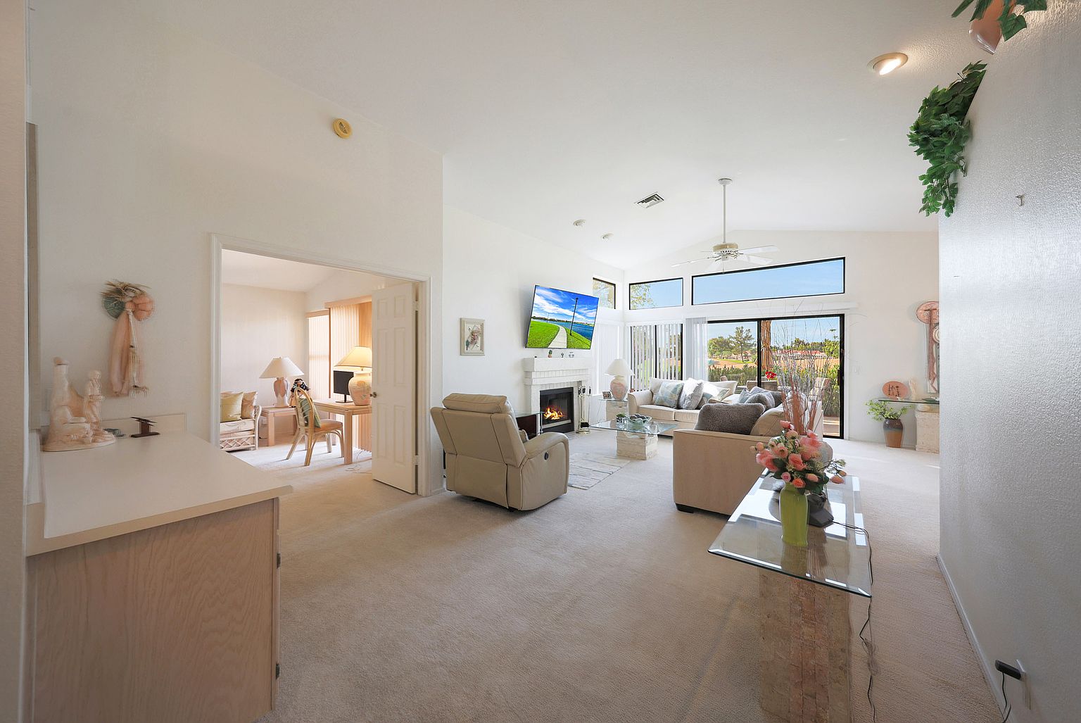 9445 W Taro Ln photo 2