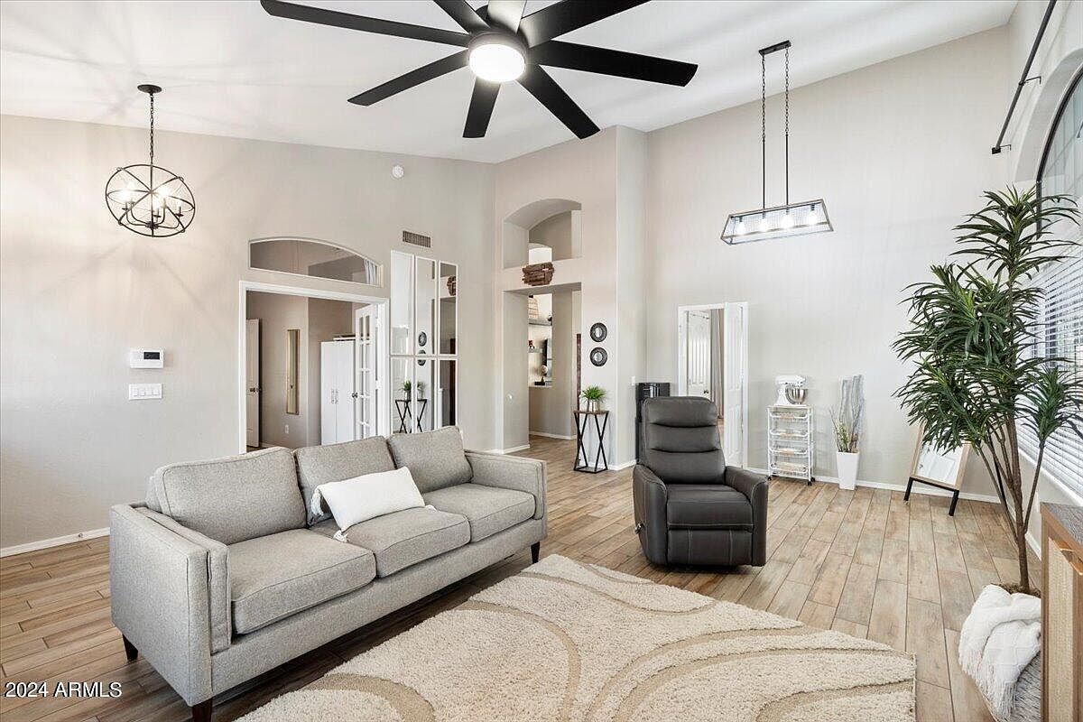 5559 W Aster Dr photo 3