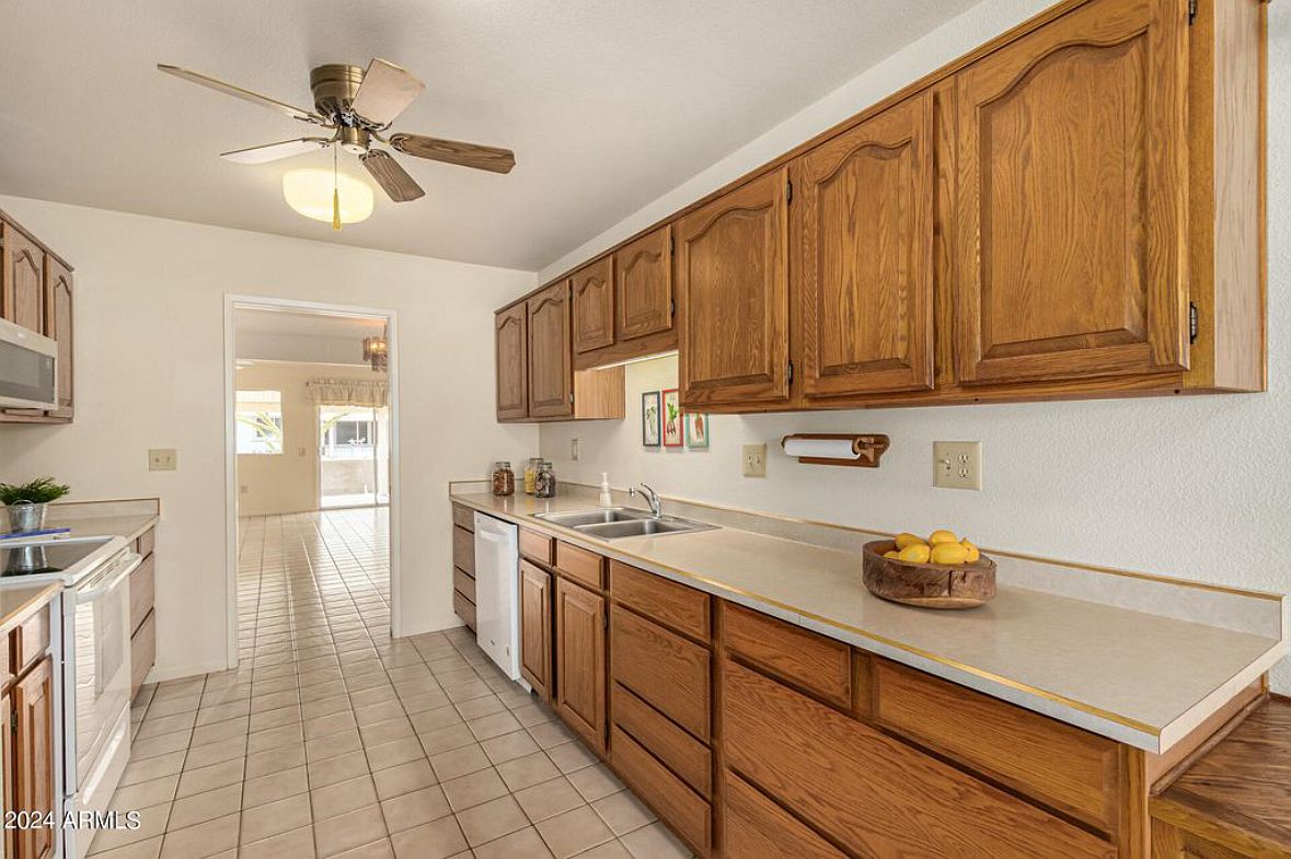 9327 W Spanish Moss Ln photo 2