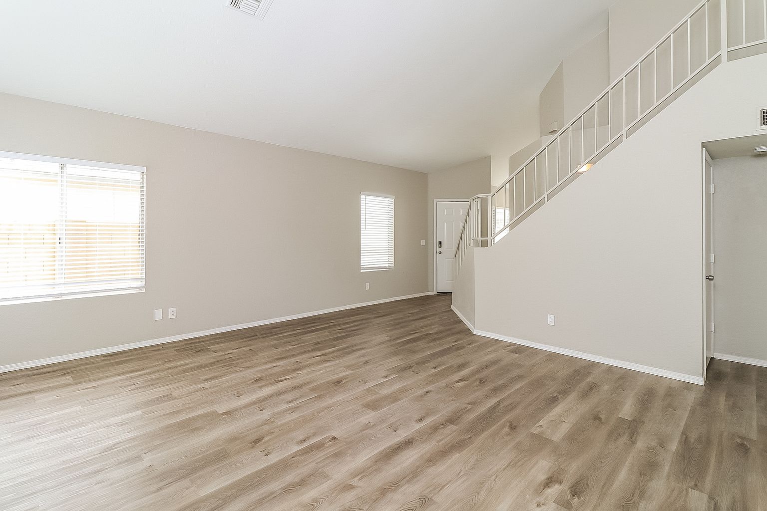 18069 N 88th Dr photo 4
