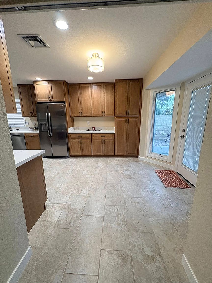 8626 W Greenbrian Dr photo 3