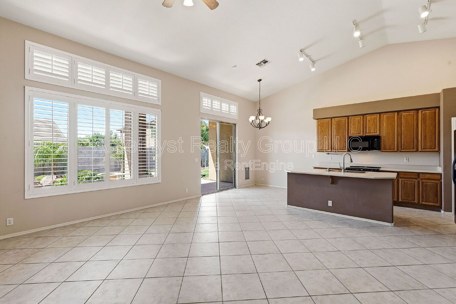 7017 W Greenbriar Dr Glendale, AZ 85308 photo 4