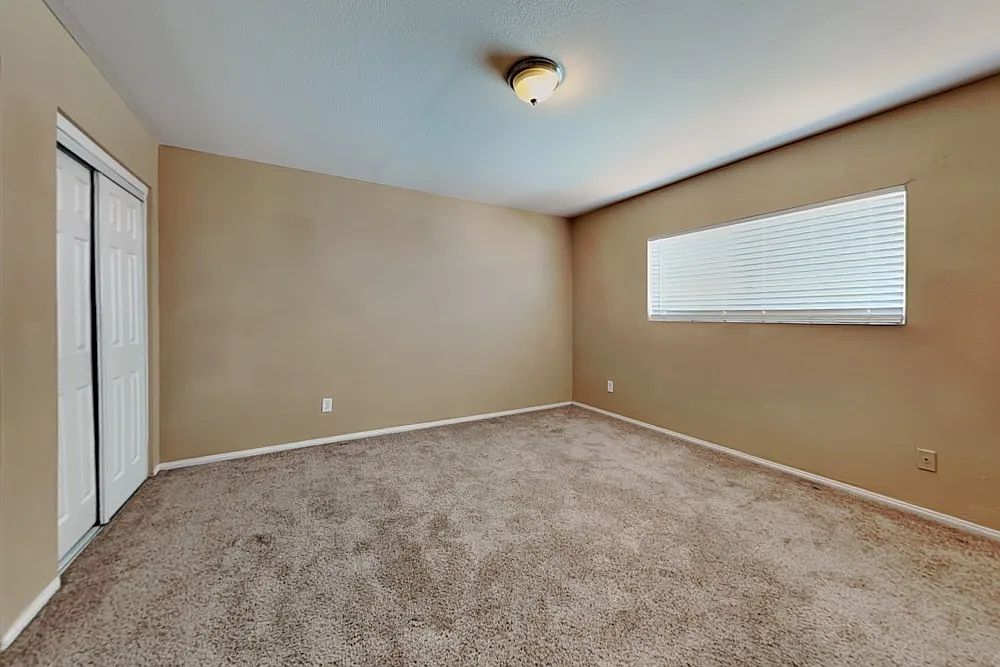 5209 W Sandra Ter photo 3