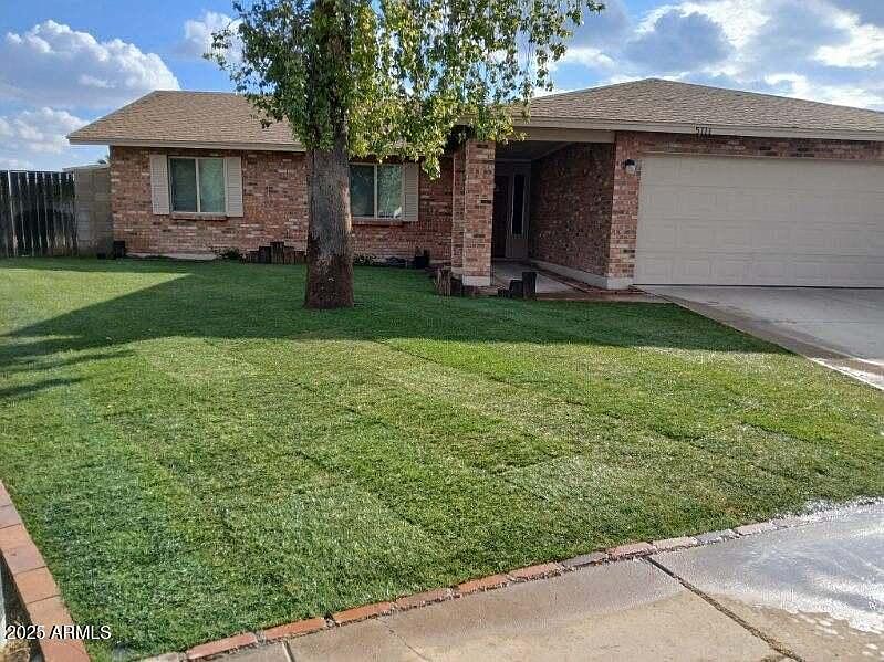 5111 W Beverly Ln