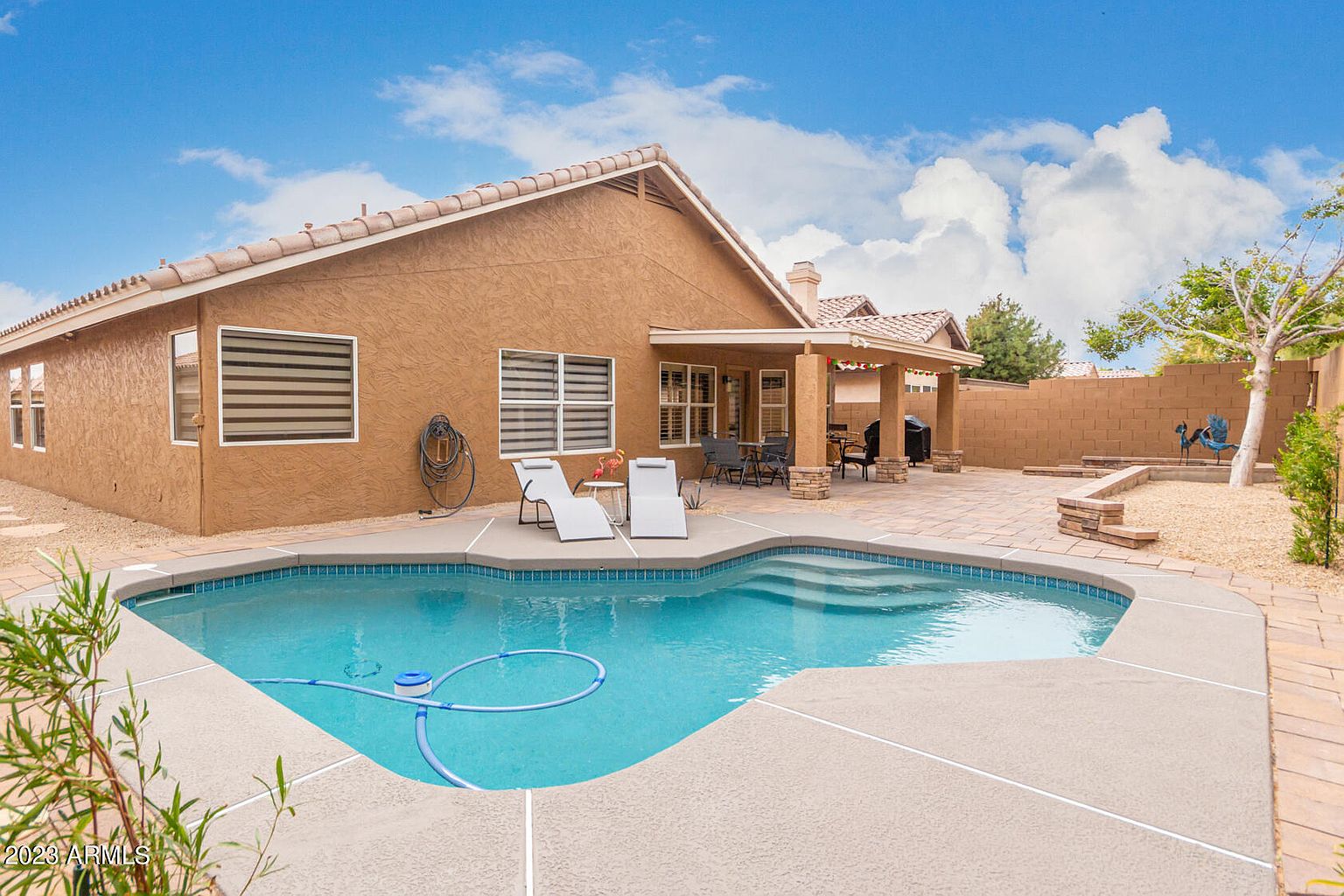 8820 W KINGS Avenue photo 3