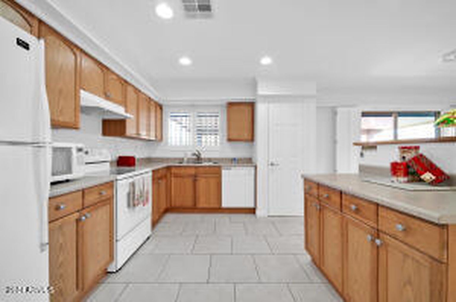 15017 N Bolivar Dr photo 3