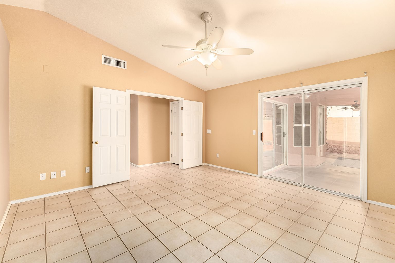 15221 N 87th Dr Peoria, AZ 85381 photo 5