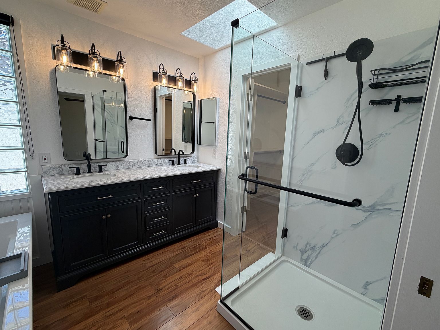 8977 W Lisbon Ln photo 2