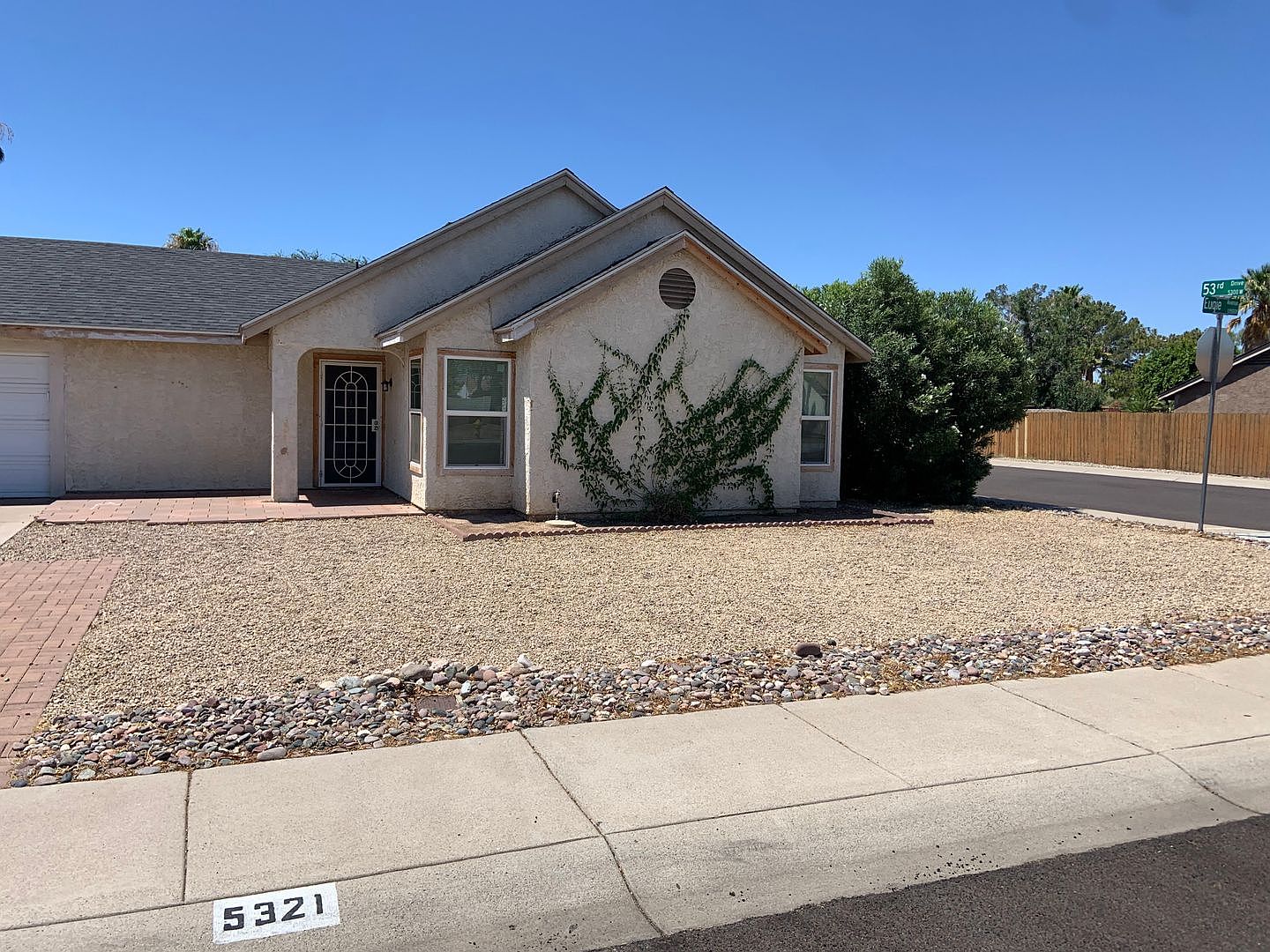 5321 W Eugie Ave Glendale, AZ 85304 photo 2