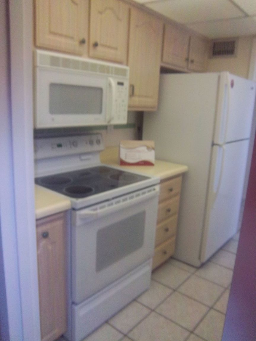 9822 W Teakwood Dr photo 3
