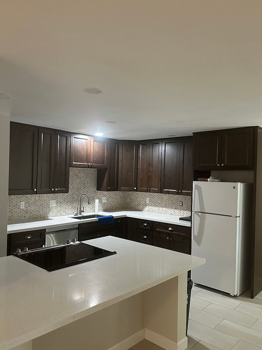 10021 W Coggins Dr photo 2
