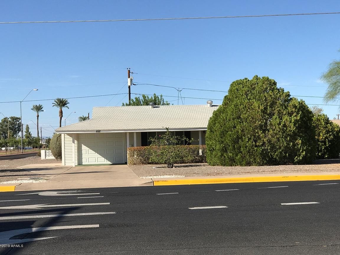 10654 W Alabama Ave Sun City, AZ 85351 photo 2