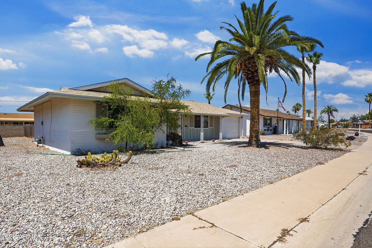 12422 N Cherry Hills Dr E Sun City, AZ 85351 photo 2