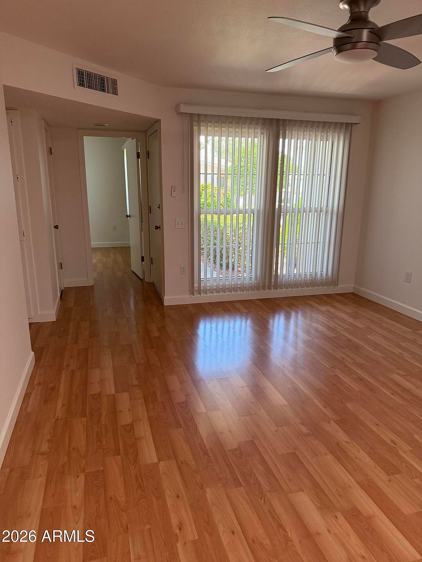 10833 W Santa Fe Dr Sun City, AZ 85351 photo 4