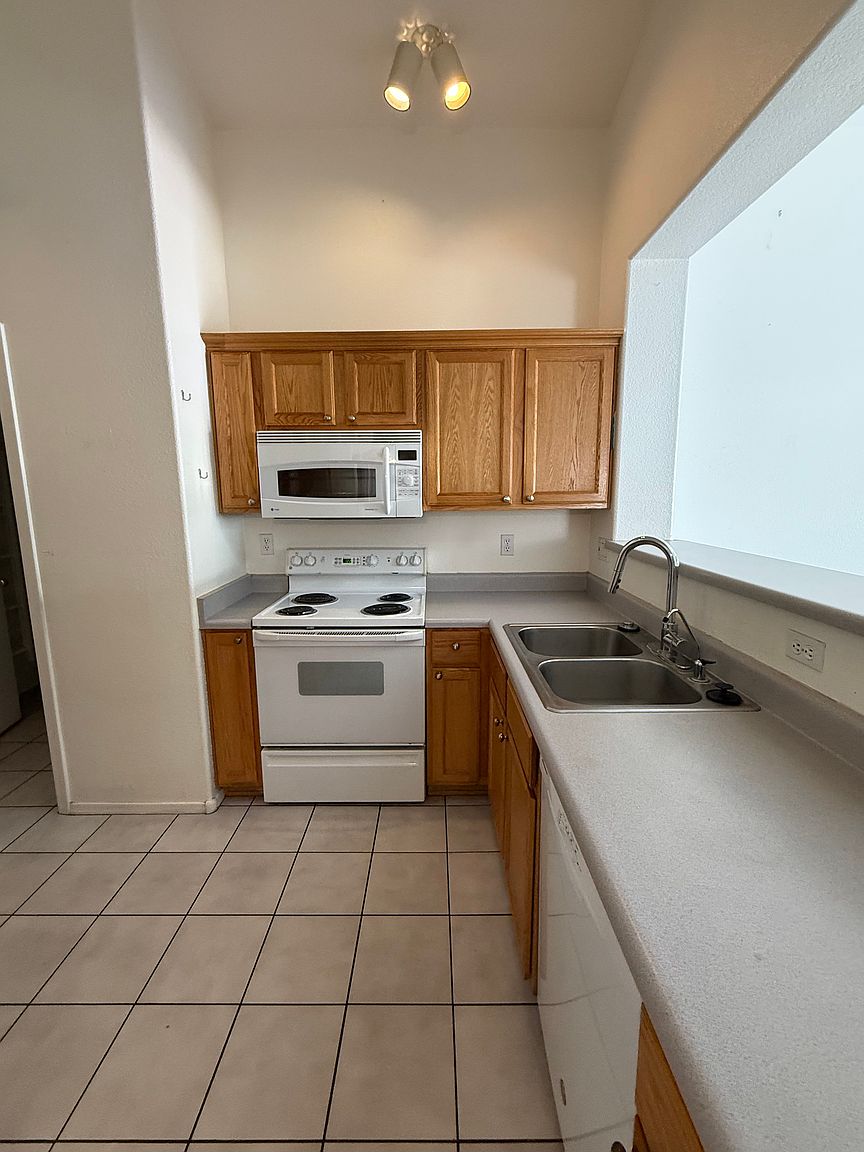 7406 W Emile Zola Ave photo 3