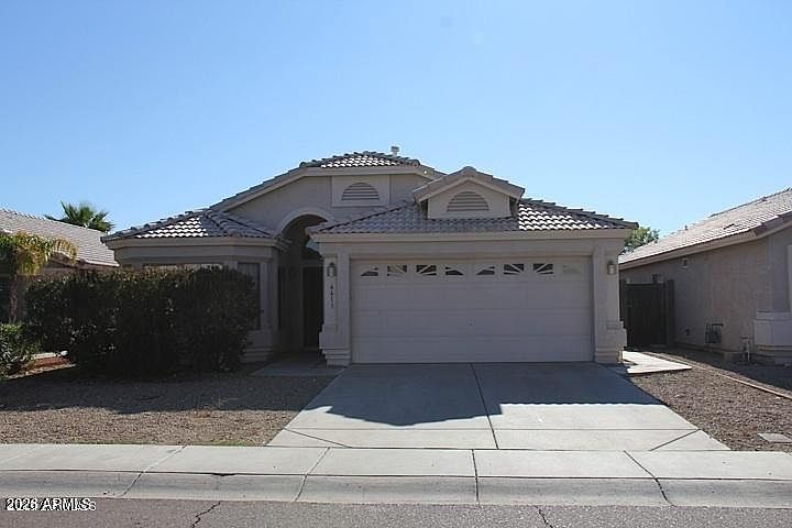 6611 W Desert Hollow Dr Phoenix, AZ 85083 photo 2
