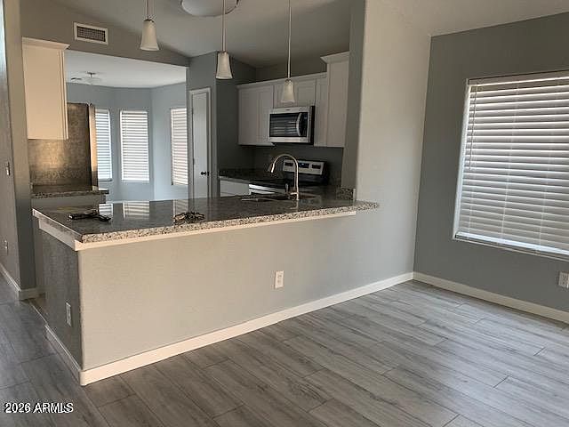 6611 W Desert Hollow Dr Phoenix, AZ 85083 photo 4