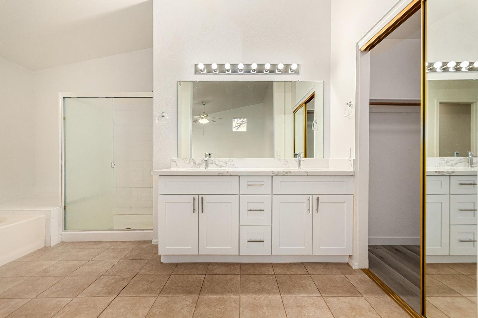 4111 W Camino Vivaz photo 5