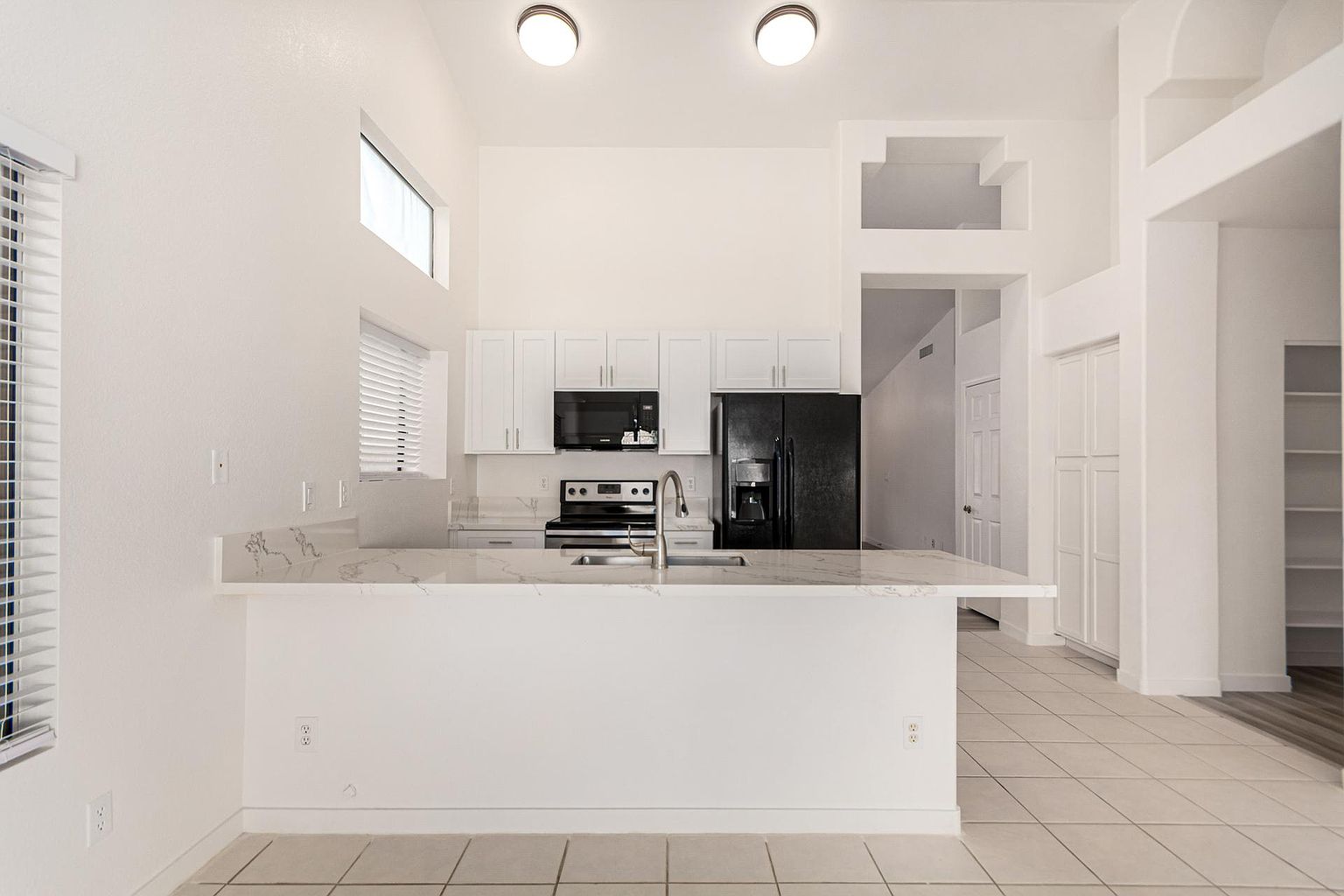 4111 W Camino Vivaz photo 3