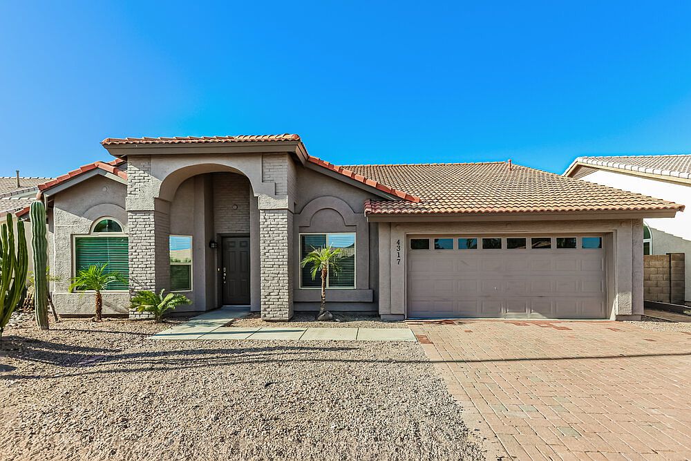 4317 W Electra Ln Glendale, AZ 85310 photo 3