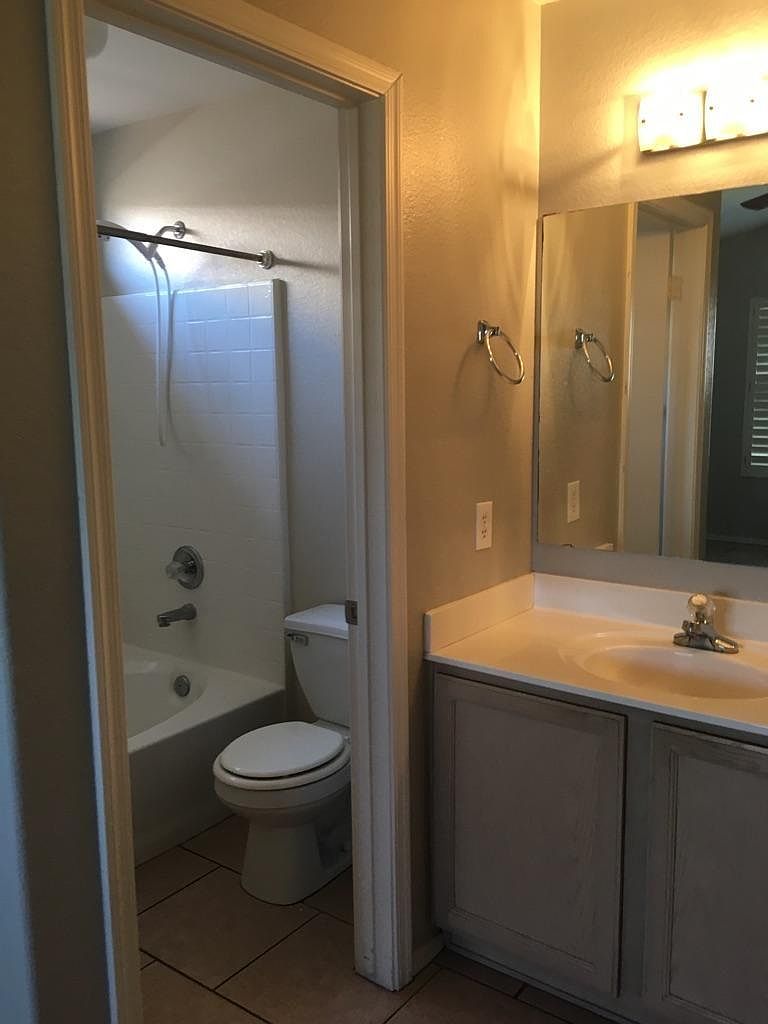 24619 N 39th Ave photo 5