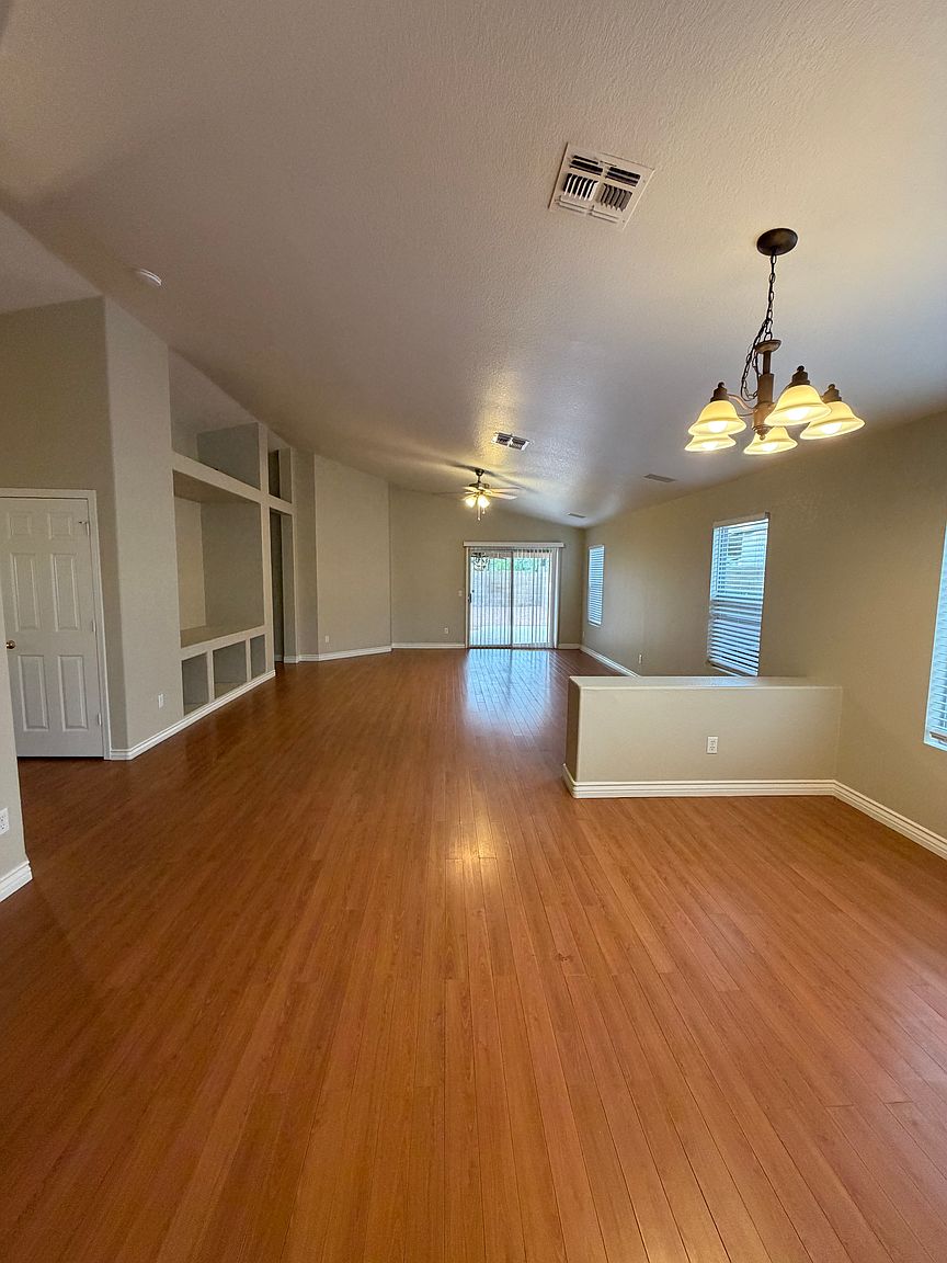 3528 W Fallen Leaf Ln photo 5