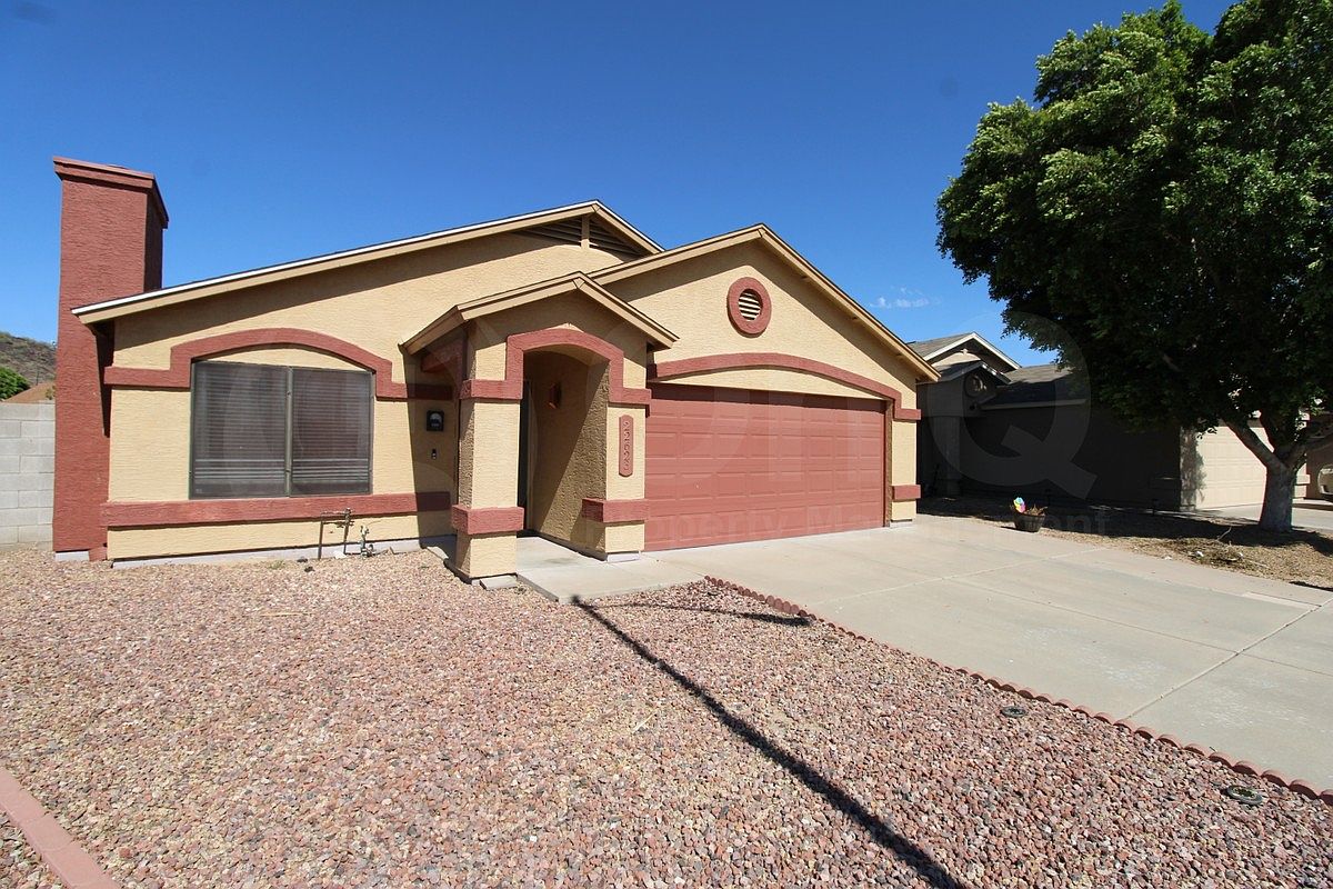 22623 N 31st Dr photo 3