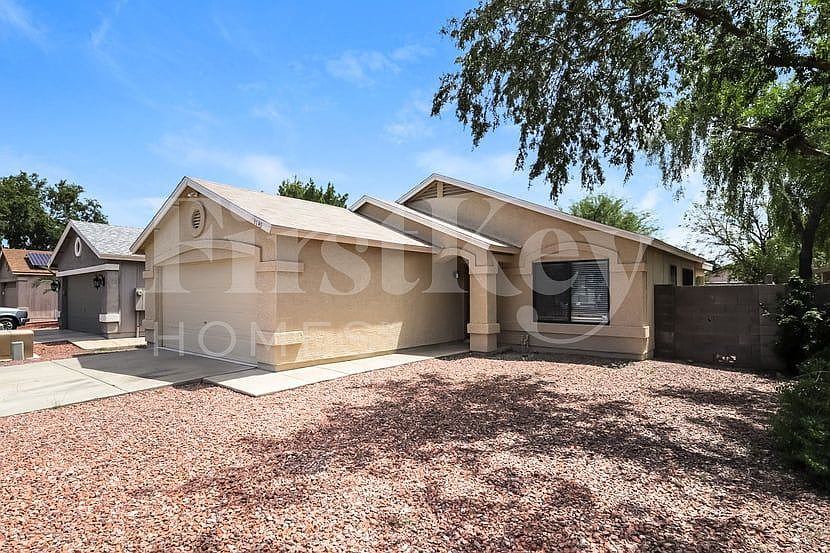 3145 W Crest Ln Phoenix, AZ 85027 photo 4