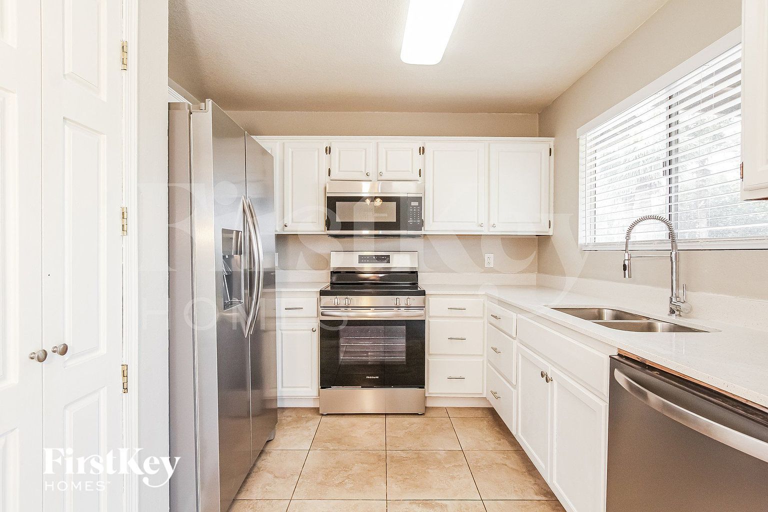 21036 N 34th Dr photo 3