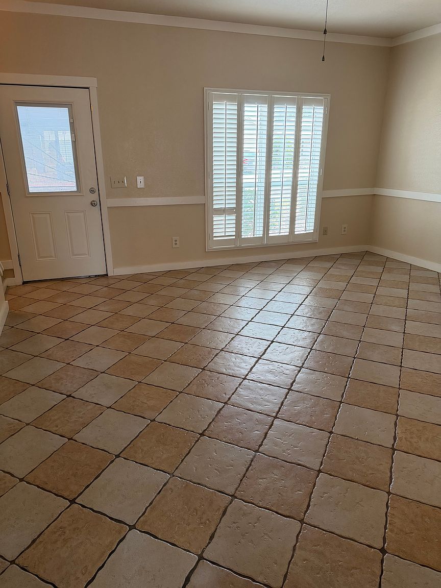 3431 W Kimberly Way photo 4
