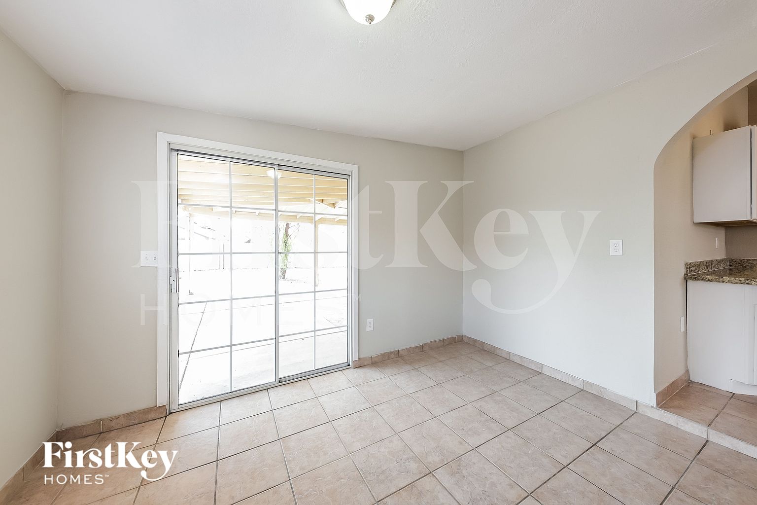 4745 W Morrow Dr photo 5