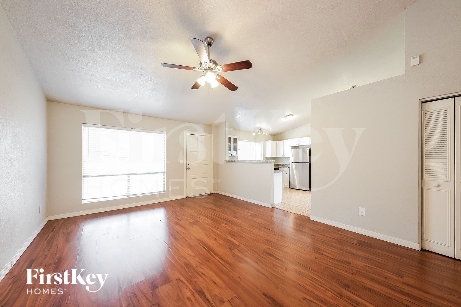 4745 W Morrow Dr photo 4