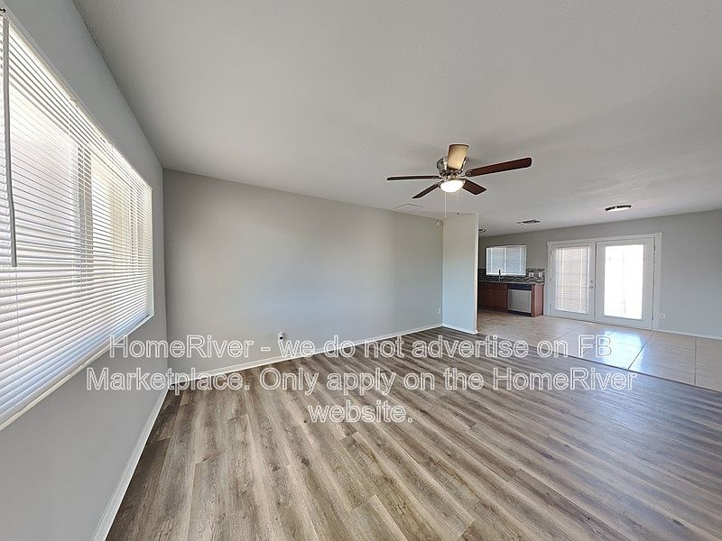 3214 W Michelle Dr photo 4
