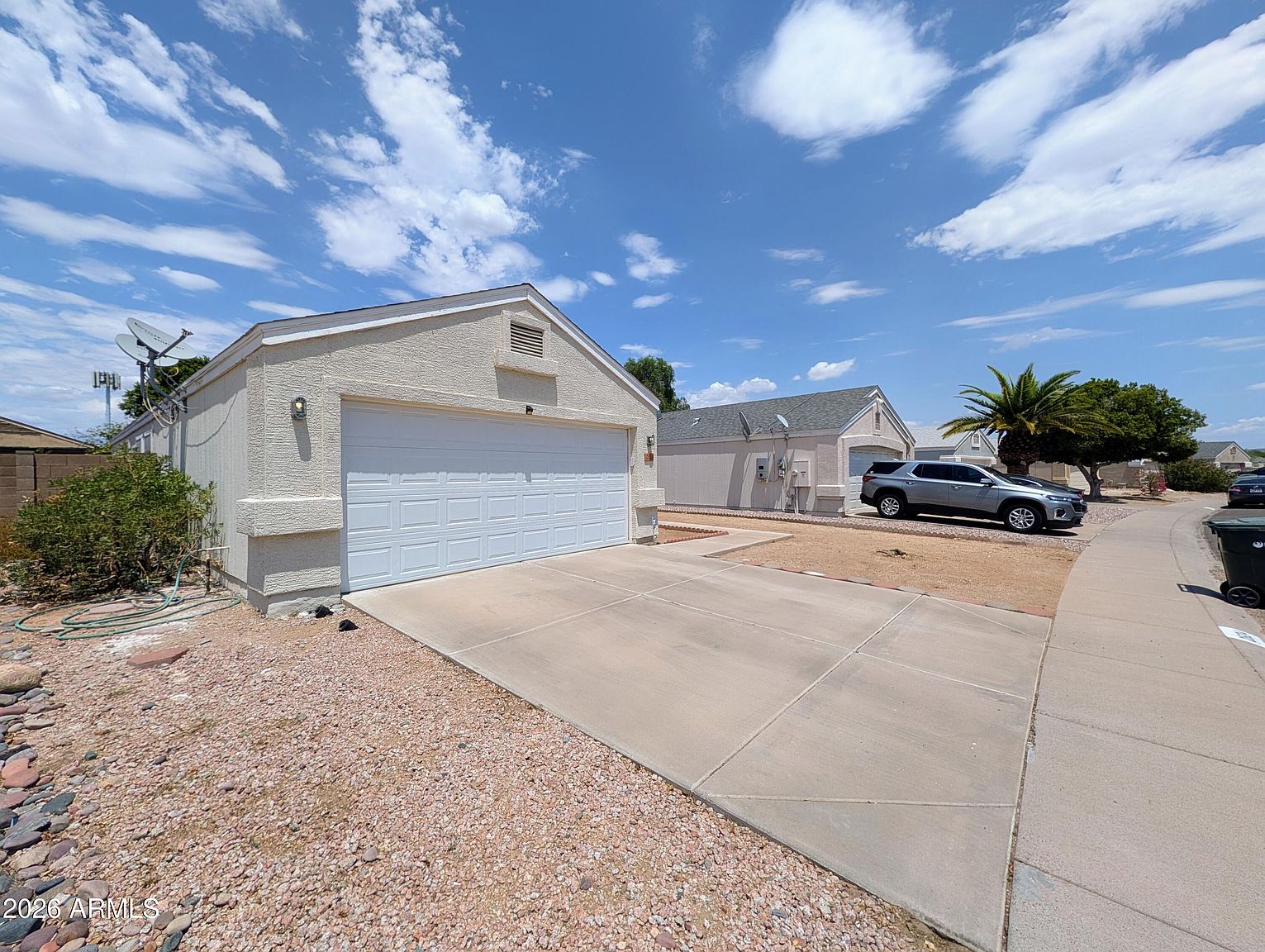 2824 W Angela Dr Phoenix, AZ 85053 photo 4