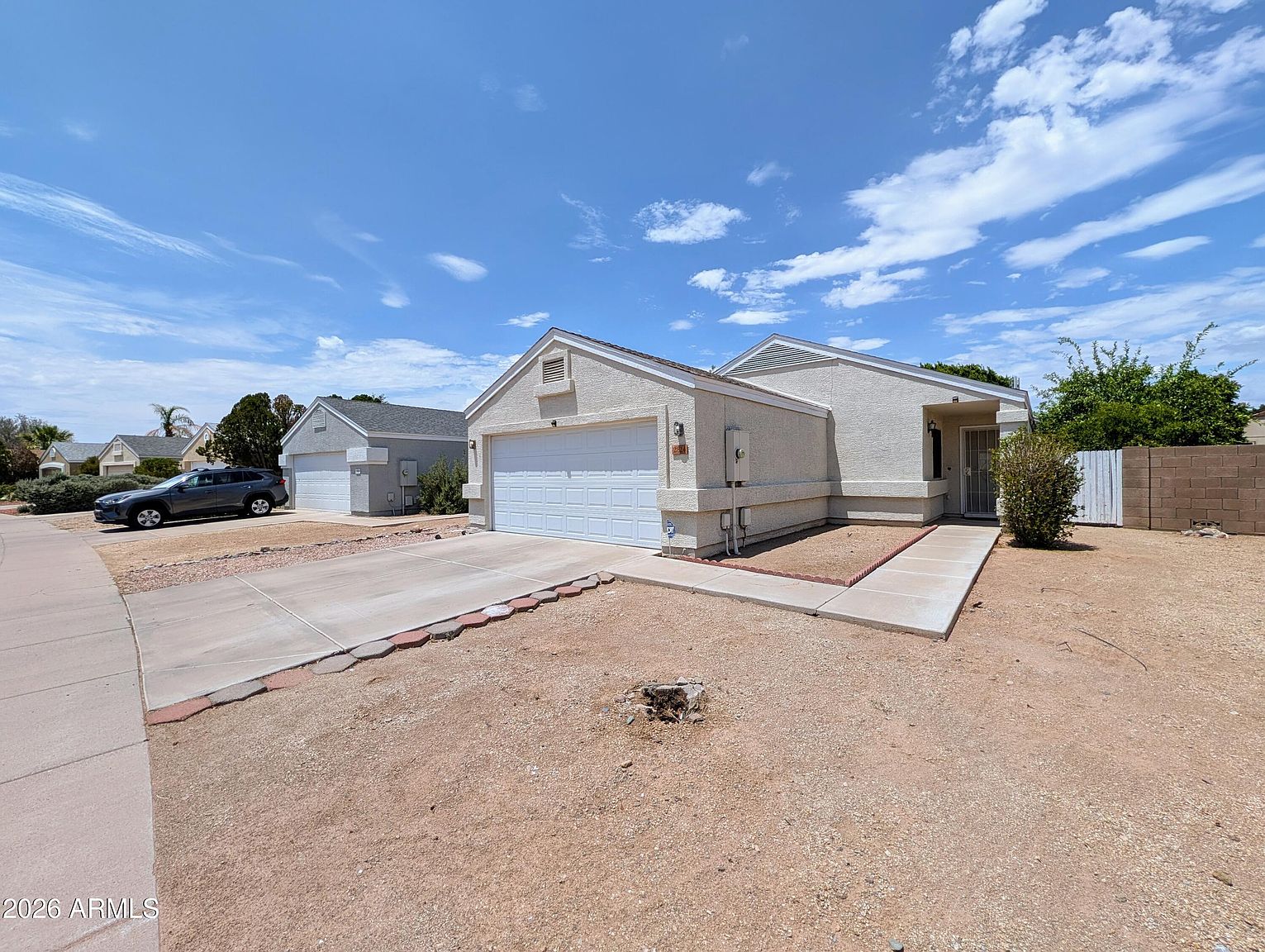 2824 W Angela Dr Phoenix, AZ 85053 photo 2