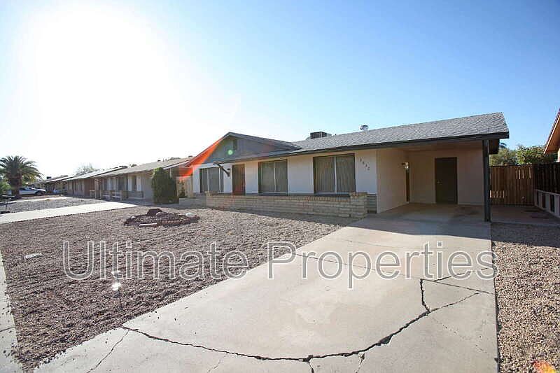 3832 W Acapulco Ln Phoenix, AZ 85053 photo 3