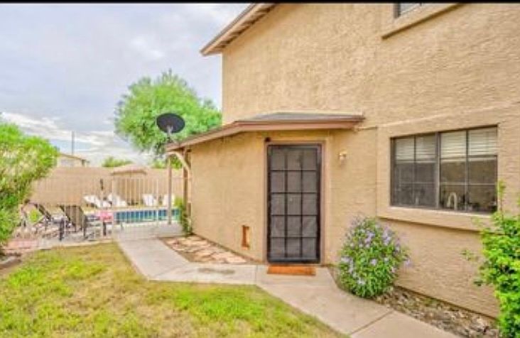 3721 W Waltann Ln photo 3