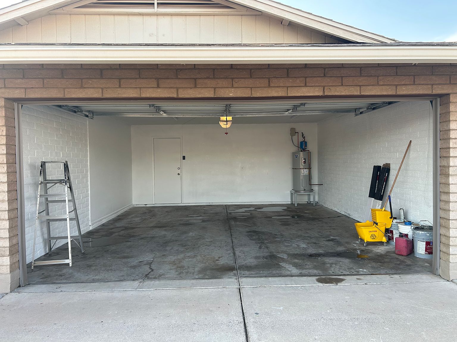 3742 W Sandra Ter photo 4