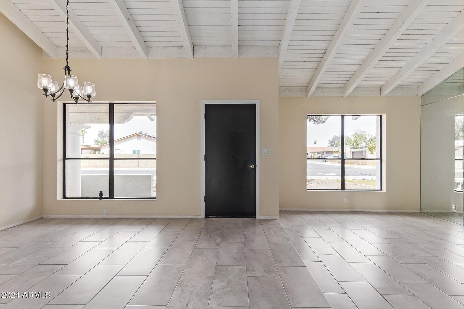 3917 W Juniper Ave Phoenix, AZ 85053 photo 4